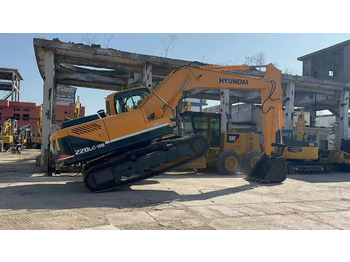 Ekskavator perayap HYUNDAI 220LC-9S-excavator: gambar 2