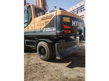 Ekskavator roda HYUNDAI R210W-9: gambar 5