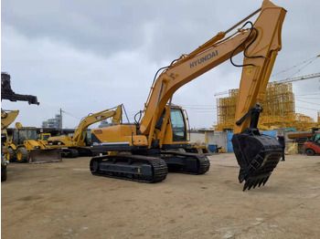 Ekskavator perayap HYUNDAI