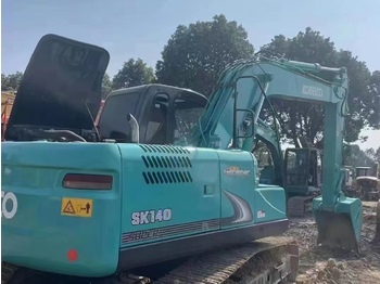 Ekskavator perayap KOBELCO