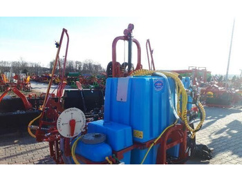 Penyemprot traktor