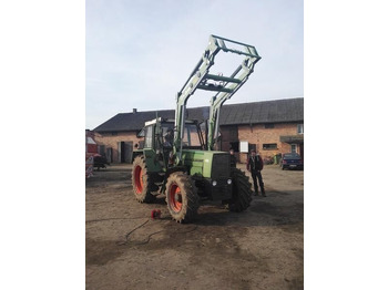 Pemuat depan untuk traktor METAL-TECHNIK