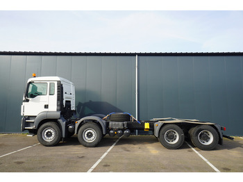 Truk sasis MAN TGS 41.400