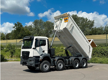 Truk jungkit MAN TGS