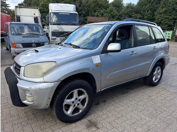 Mobil SUV TOYOTA