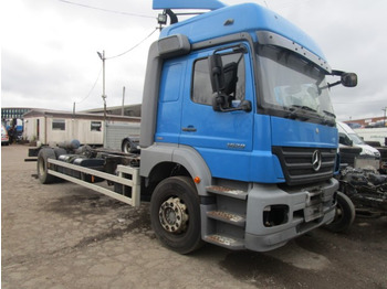 Truk MERCEDES-BENZ