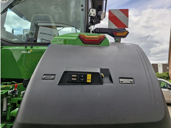 Traktor baru John Deere 7R330: gambar 3