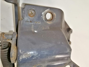Panggangan untuk Truk Scania lower grille carrier hinge 1785546: gambar 4