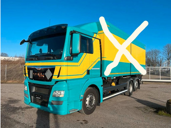 Pengangkut kontainer/ Container truck MAN