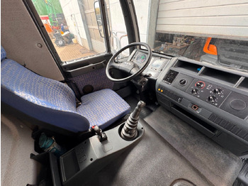 Van dengan terpal samping MAN 8.140 4X2 Pritsche Plane Original Km: gambar 3 Van dengan terpal samping MAN 8.140 4X2 Pritsche Plane Original Km: gambar 3