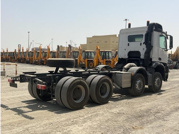 Truk sasis Mercedes-Benz Arocs 4240: gambar 3
