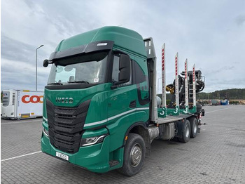 Truk derek IVECO X-WAY