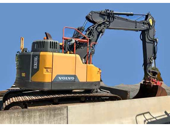 Ekskavator VOLVO ECR235