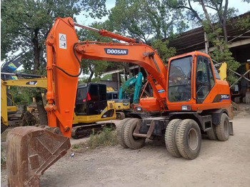 Ekskavator roda Doosan DH150W: gambar 2