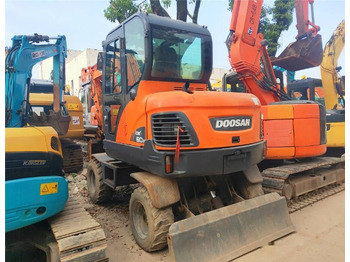Ekskavator roda DOOSAN DX60W