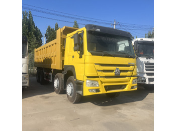 Truk jungkit SINOTRUK HOWO