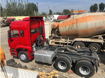 Tractor head SINOTRUK HOWO