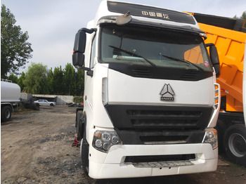 Tractor head SINOTRUK HOWO