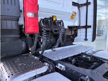 Tractor head Cabeza Tractora IVECO 460 AUTOMATICO INTARDER ADR: gambar 5 Tractor head Cabeza Tractora IVECO 460 AUTOMATICO INTARDER ADR: gambar 5