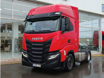 Tractor head IVECO
