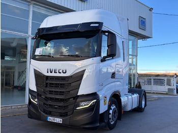 Tractor head IVECO