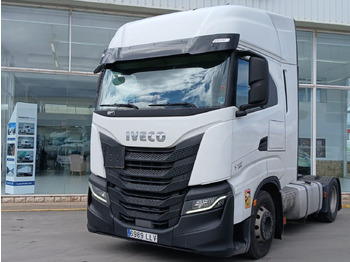 Tractor head IVECO