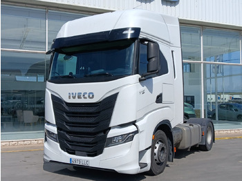 Tractor head IVECO