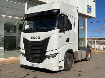 Tractor head IVECO