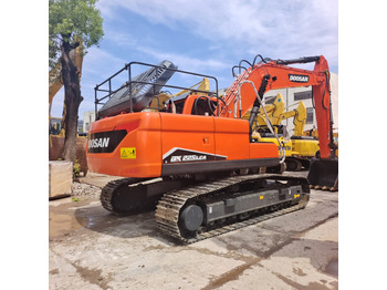 Ekskavator perayap DOOSAN DX225LCA