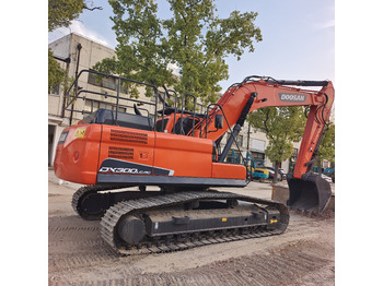 Ekskavator perayap DOOSAN DX300LC-9C