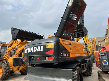 Ekskavator roda HYUNDAI