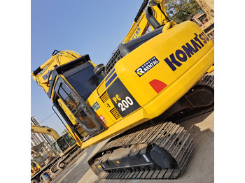 Ekskavator perayap KOMATSU PC200-8