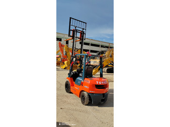 Forklift TOYOTA