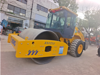 Roller jalan XCMG XS223J: gambar 4