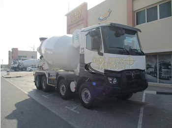 Truk pengaduk beton RENAULT