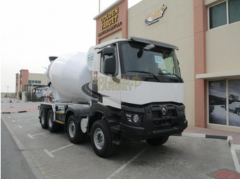 Truk pengaduk beton RENAULT
