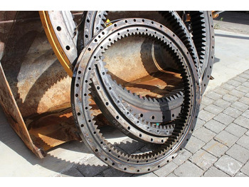 Cincin slewing HITACHI