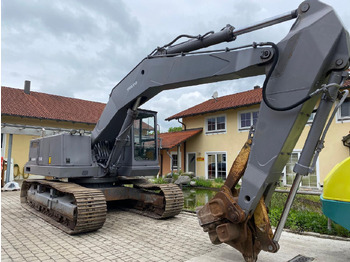 Ekskavator perayap VOLVO EC300