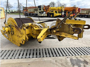 Derek pemuat LIEBHERR