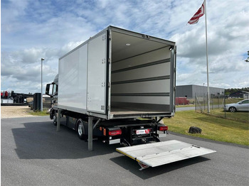 Truk box MAN TGL 8-220 4x2 BL incl. 2 stk veksellad: gambar 3