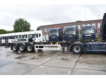 Semi-trailer pengangkut mobil KRONE SDC