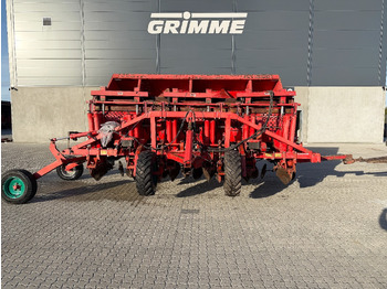 Mesin pemanen KVERNELAND