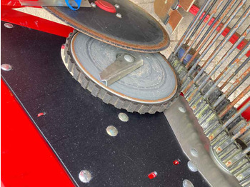 Mesin pemanen Grimme Grimme WH100 Single Row Potato Windrower: gambar 4 Mesin pemanen Grimme Grimme WH100 Single Row Potato Windrower: gambar 4