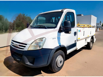 Truk layanan toilet TEMG