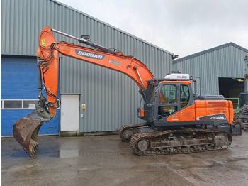 Ekskavator perayap DOOSAN DX225LC-5
