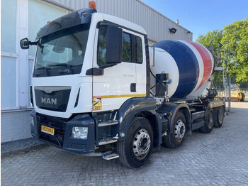 Truk pengaduk beton MAN TGS 32.360