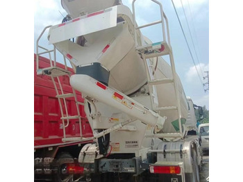 Truk pengaduk beton XCMG Official 12m³ Used Truck-mounted Concrete Mixer G4804B Diesel Concrete Mixer Trucks Hot Sale: gambar 4