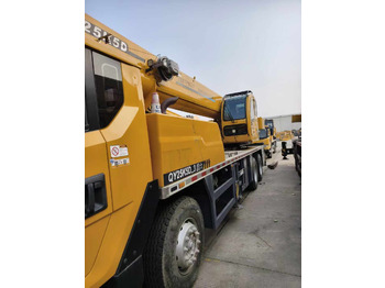 Derek bergerak XCMG Official 25 Ton Small Truck Crane QY25K5D-3 Used Mobile Crane Machine With Cheap Price: gambar 3