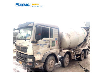 Truk pengaduk beton XCMG