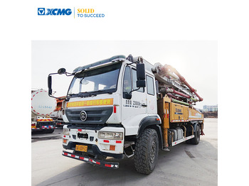 Truk pompa beton XCMG